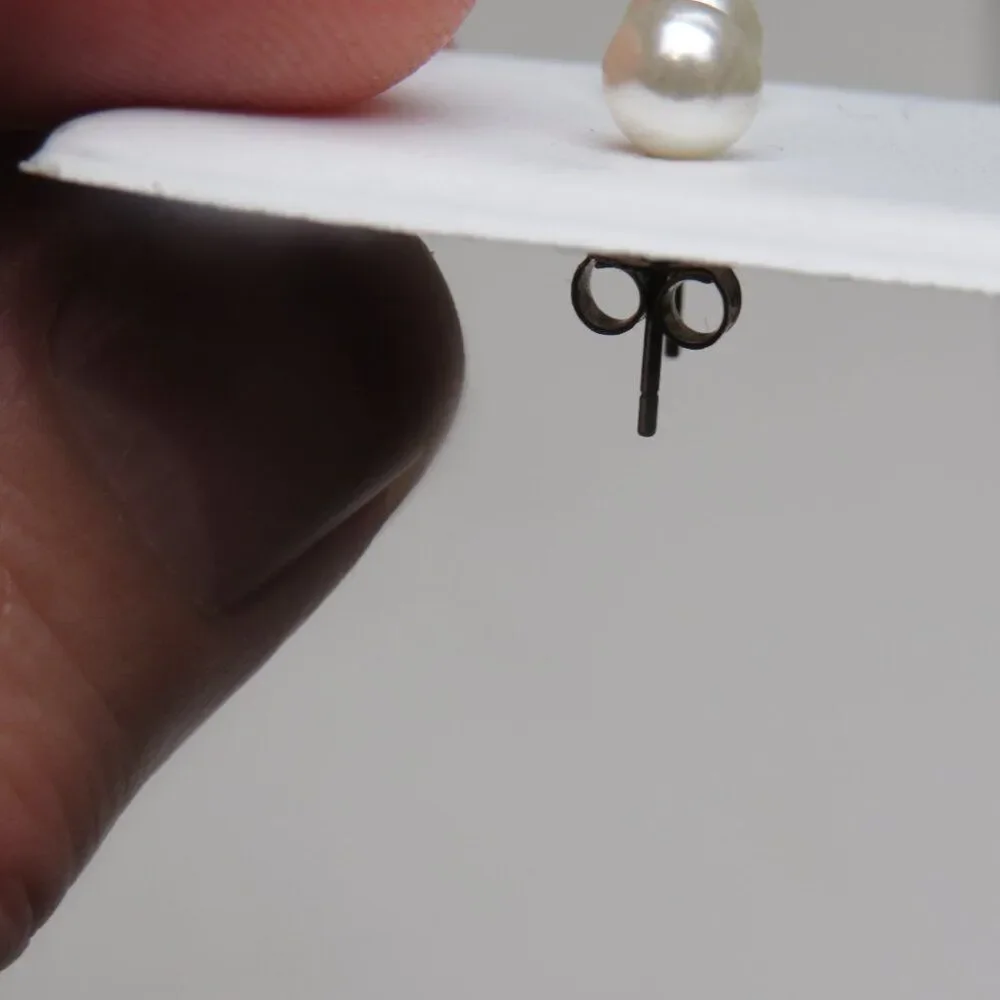 Unbranded sterling silver